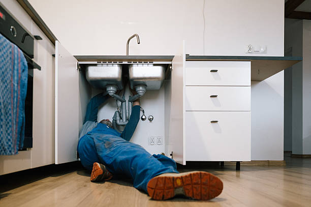 Professional Leak Detection technician working in Claypool, IN